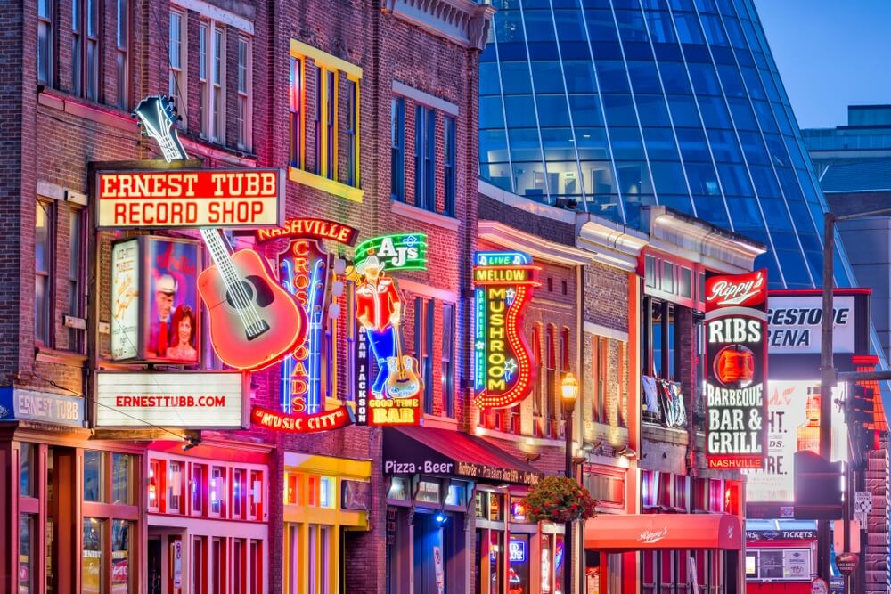 downtown nashville place to stay