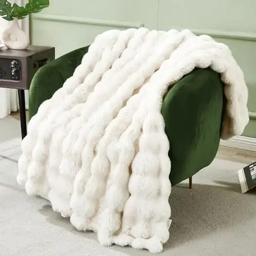 DREAMNINE Decorative Soft Thick Fuzzy Faux Rabbit Fur Throw Blanket for Couch Sofa, Reversible Plush Warm Fleece Fluffy Blanket for Winter, Luxury Cute Cozy Furry Blanket for Bed,50