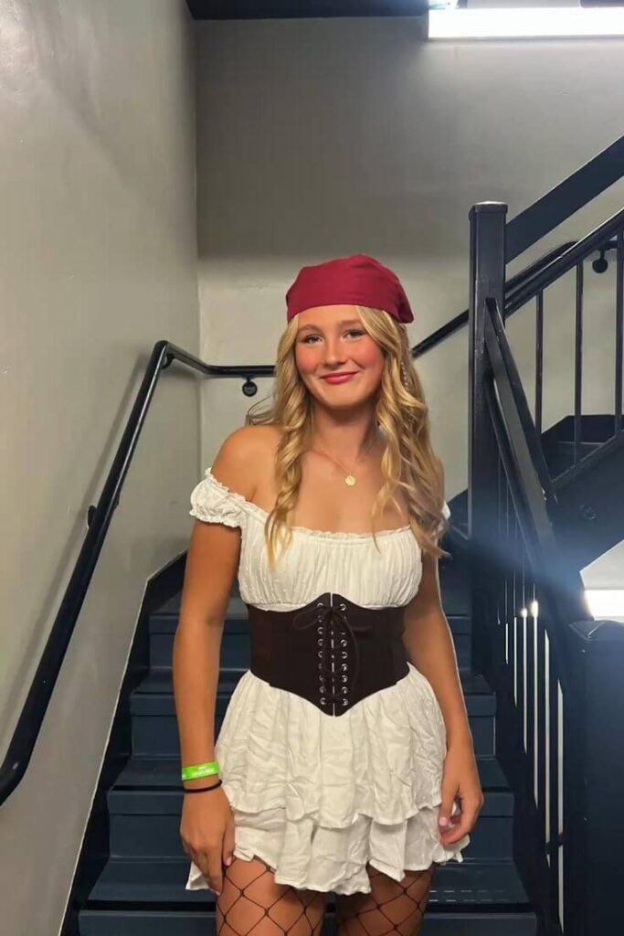 pirate costume last-minute halloween costume